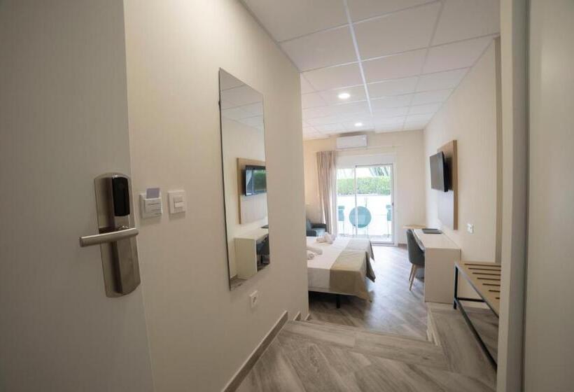اتاق استاندارد با تراس, Hostal Altea Karma