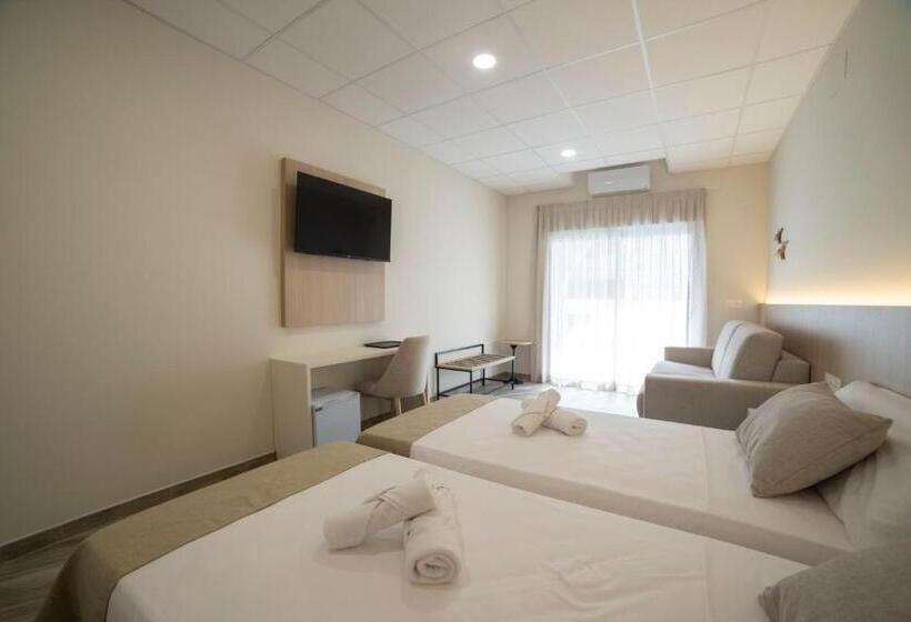 חדר סטנדרט לארבעה, Hostal Altea Karma