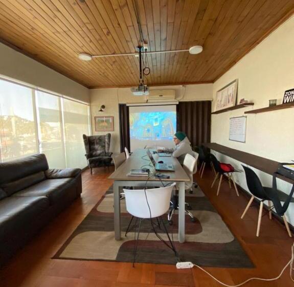 标准间, Hostel Cartel 405