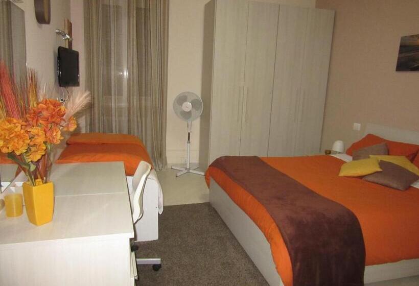 اتاق راحتی سه تخته, Le Gemme Di Perugia   Alloggi In Centro Storico   Via Della Cupa / Via Della Luna