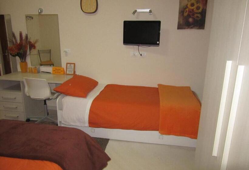 اتاق اجرایی سه نفره, Le Gemme Di Perugia   Alloggi In Centro Storico   Via Della Cupa / Via Della Luna