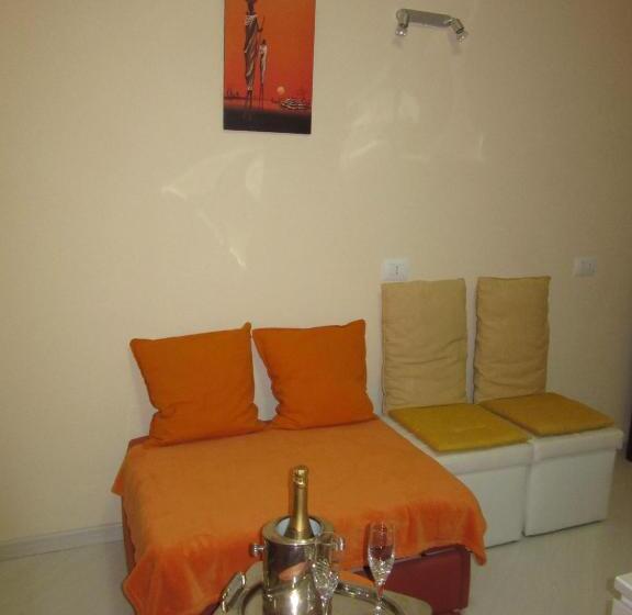 اتاق اجرایی سه نفره, Le Gemme Di Perugia   Alloggi In Centro Storico   Via Della Cupa / Via Della Luna