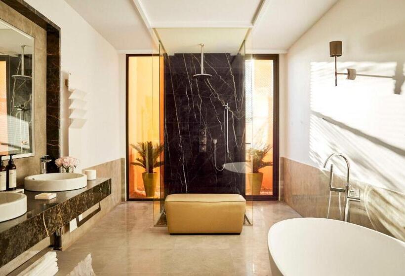 2 Bedroom Family Suite