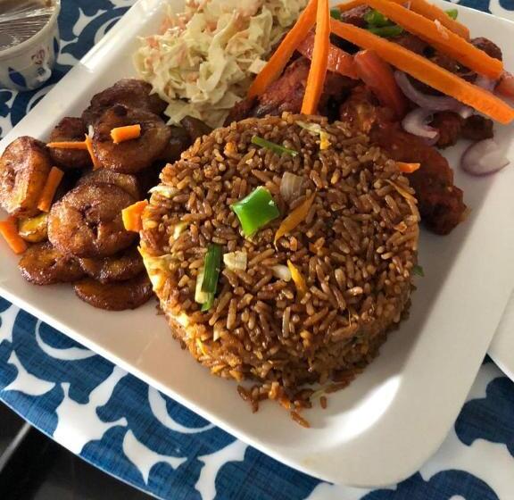 اتاق لوکس, Royal Kamak Hotel Tema