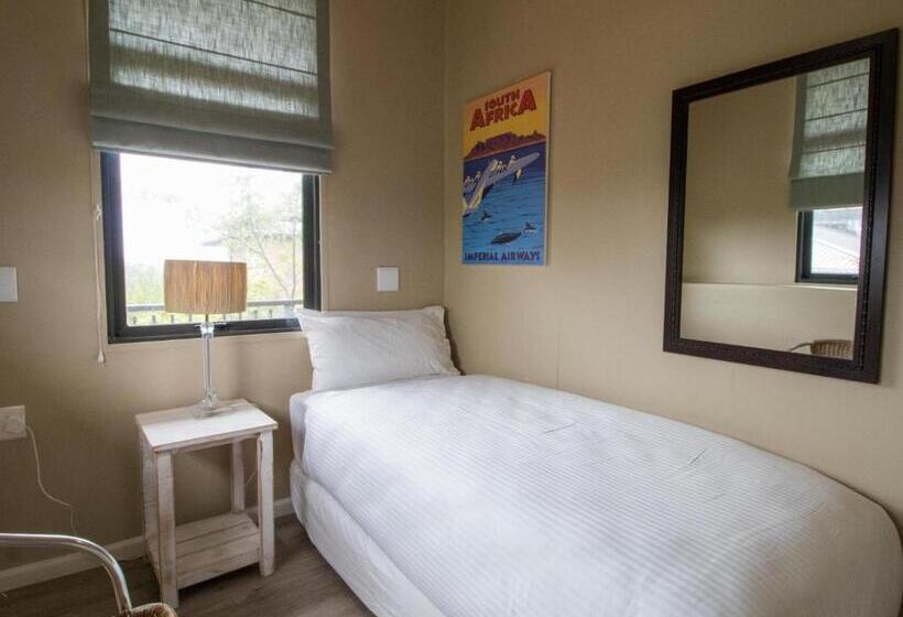 غرفة قياسية ثلاثية مزودة بشرفة, Adventure Pads & Basecamp At Pezula Knysna