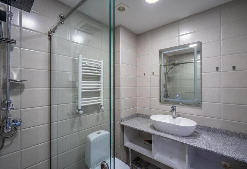 استودیو خانوادگی, Atrium Exclusive   Ski4life