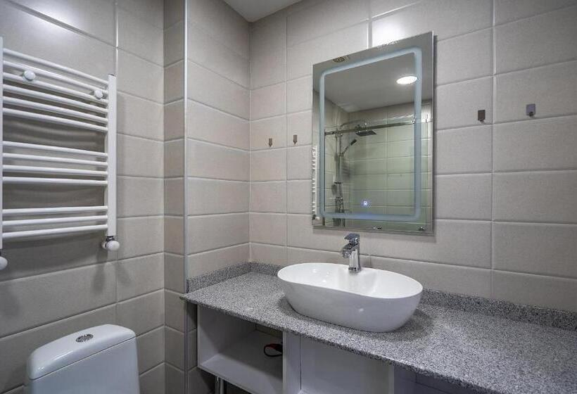 استودیو خانوادگی, Atrium Exclusive   Ski4life