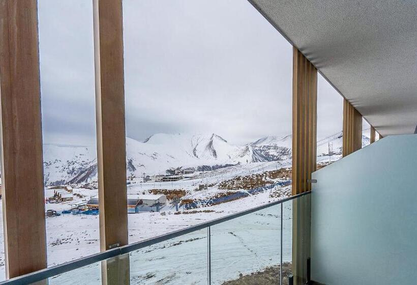 استودیو خانوادگی, Atrium Exclusive   Ski4life