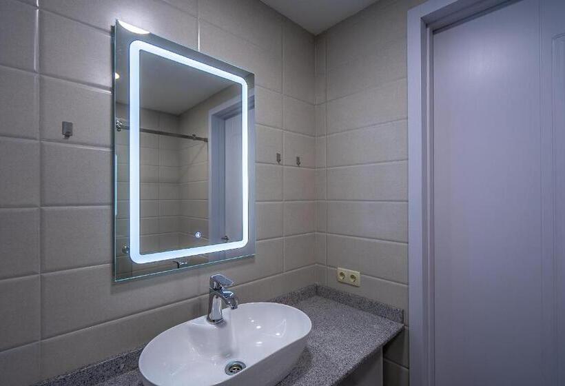 استودیوی لوکس, Atrium Exclusive   Ski4life