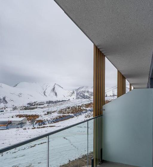 استودیو خانوادگی, Atrium Exclusive   Ski4life