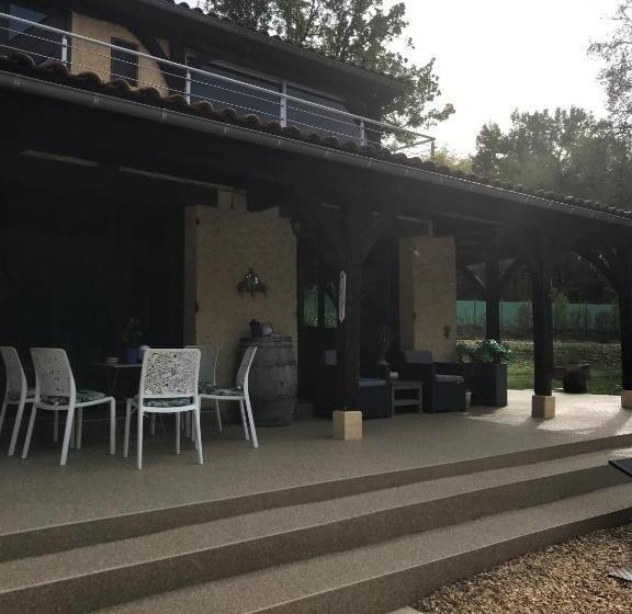 غرفة قياسية, B&b Perles De Montfort