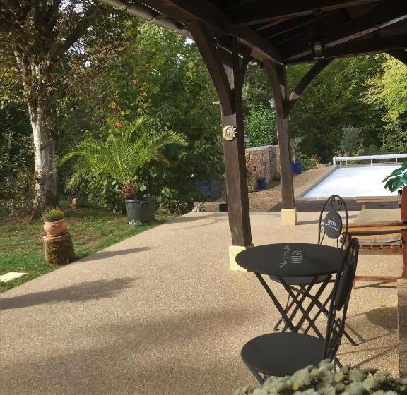 Номер Стандарт, B&b Perles De Montfort