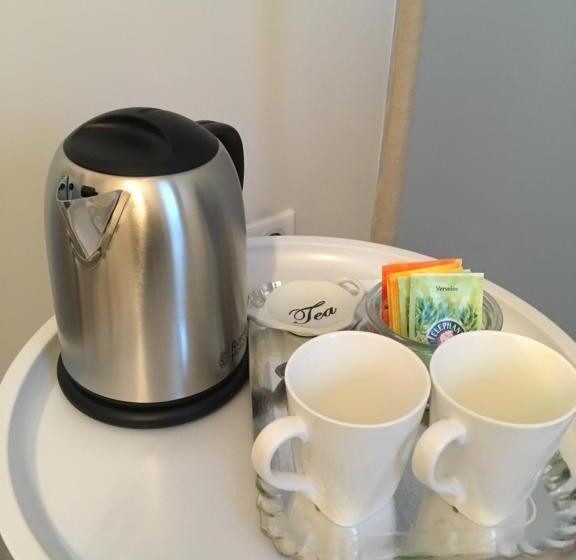 スタンダードルーム, Chez Mary Elise