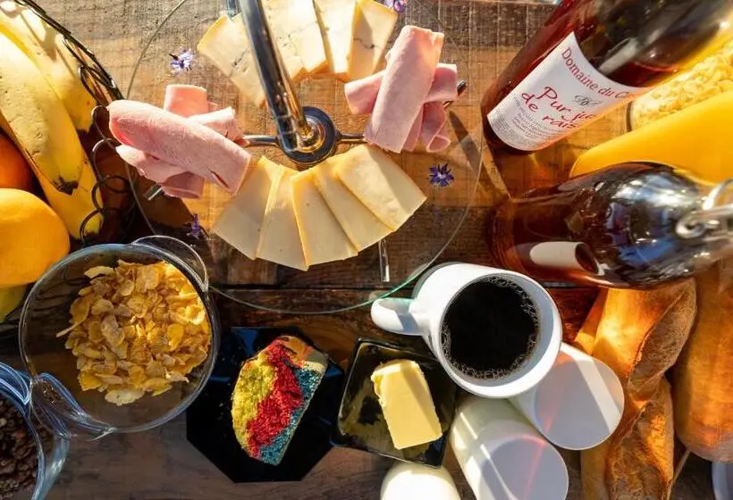 スタンダードトリプルルーム, La Closerie Du Chêne Bleu