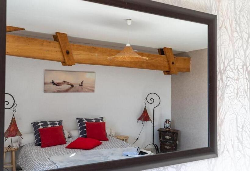 スタンダードトリプルルーム, La Closerie Du Chêne Bleu