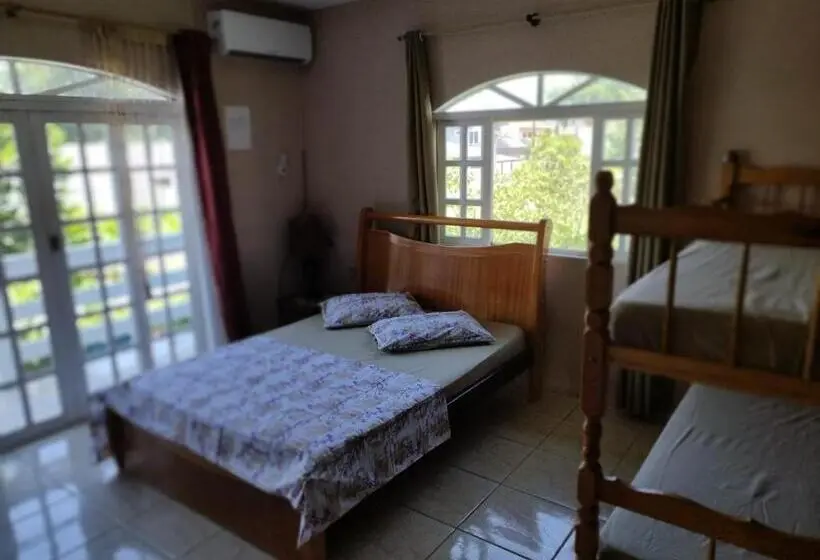 バス共有のスタンダードルーム, Hostel Da Ilha De Sao Francisco Do Sul