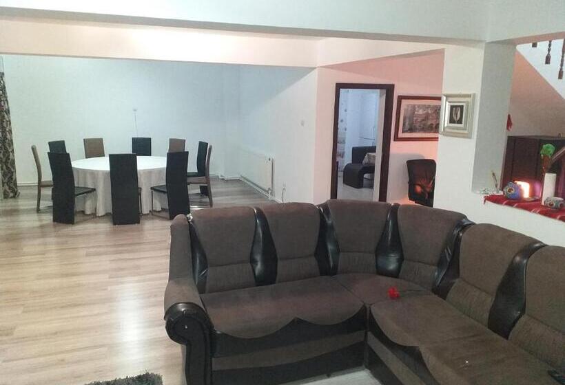 标准间, Agropensiunea Giurca