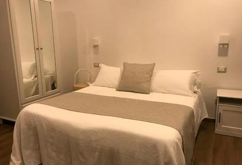 スタンダードルーム, Cambogia