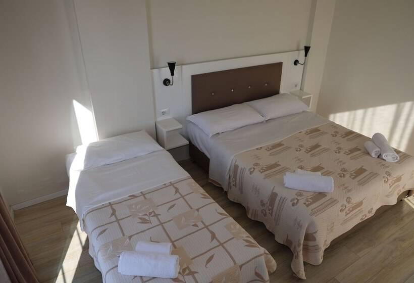 Triple Room Sea View, Helia