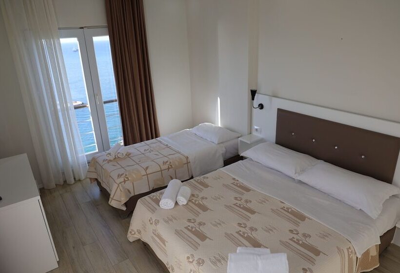Triple Room Sea View, Helia