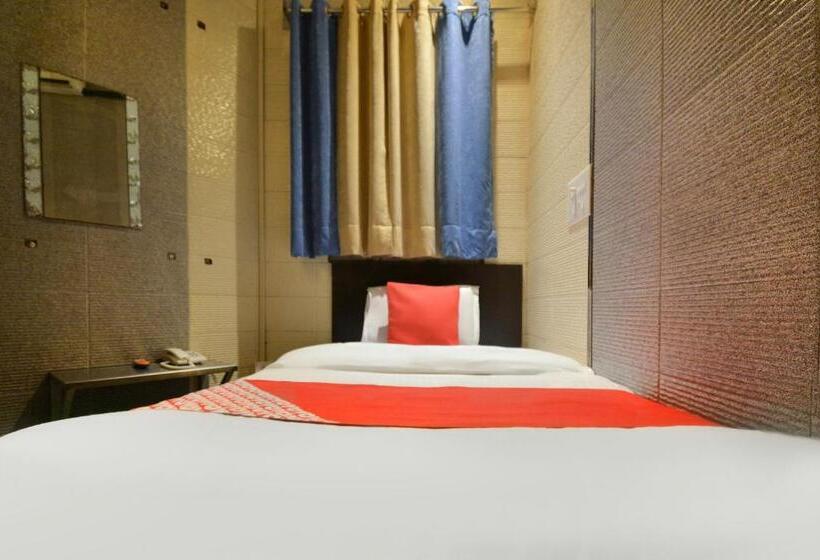 Klassiskt Trippelrum, Oyo Kapoor Villa