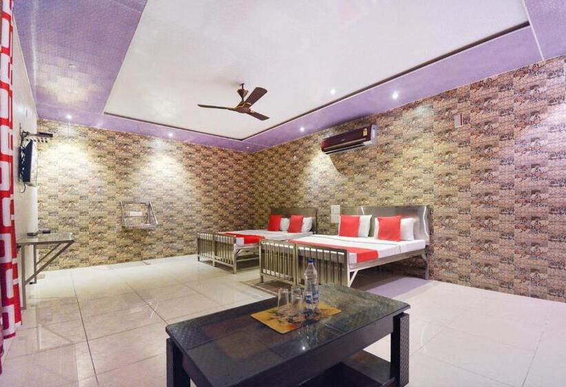 Klassiskt Trippelrum, Oyo Kapoor Villa