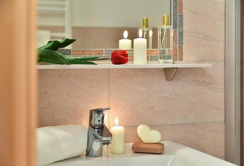 Семейный Номер, Saderhof