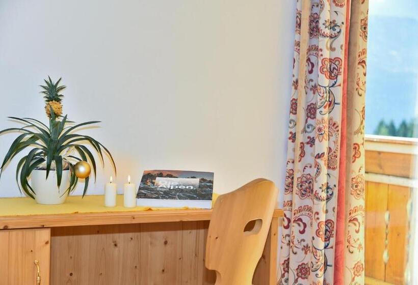 Семейный Номер, Saderhof