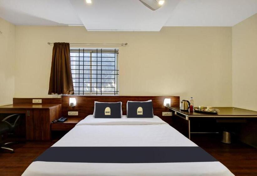 Номер Стандарт, Townhouse Oak Passport Inn