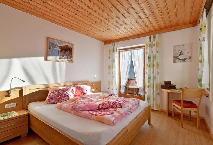 Апартаменты 3 Спальни, Wermenerhof