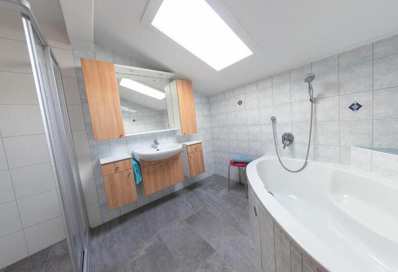 Апартаменты 2 Спальни с Балконом, Wermenerhof