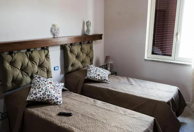 Standard-huone Jaettu Kylpyhuone, Informis B&b