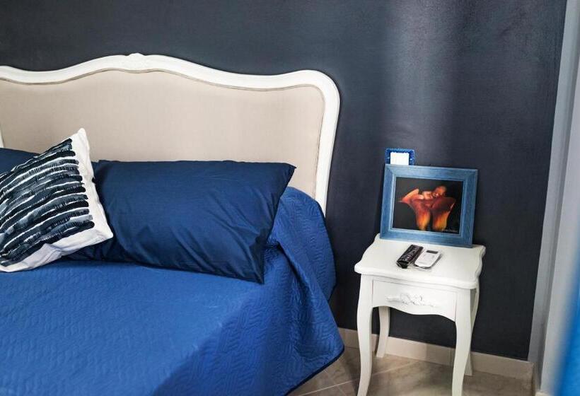 带共用浴室的标准房间, Informis B&b