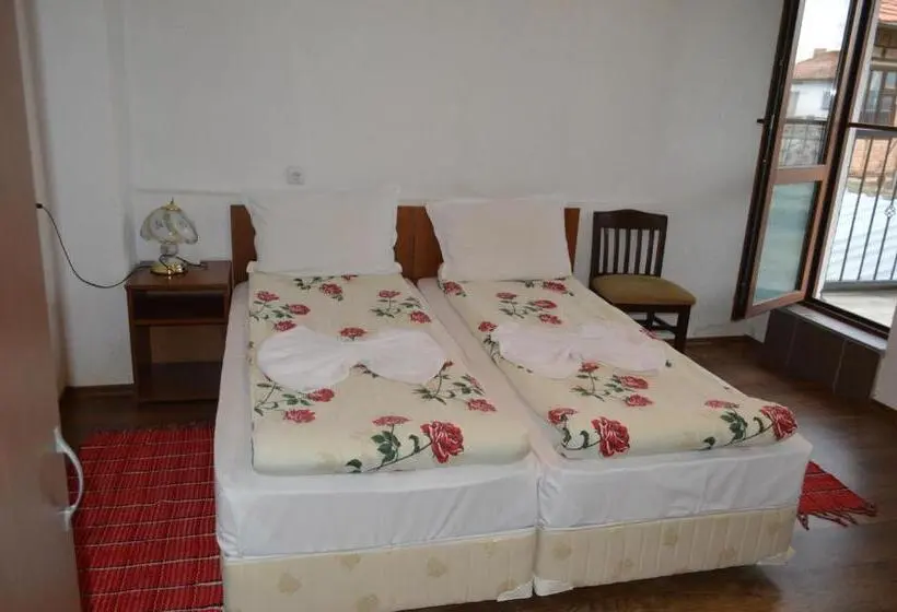 スタンダードルーム, Baba Dora Guesthouse
