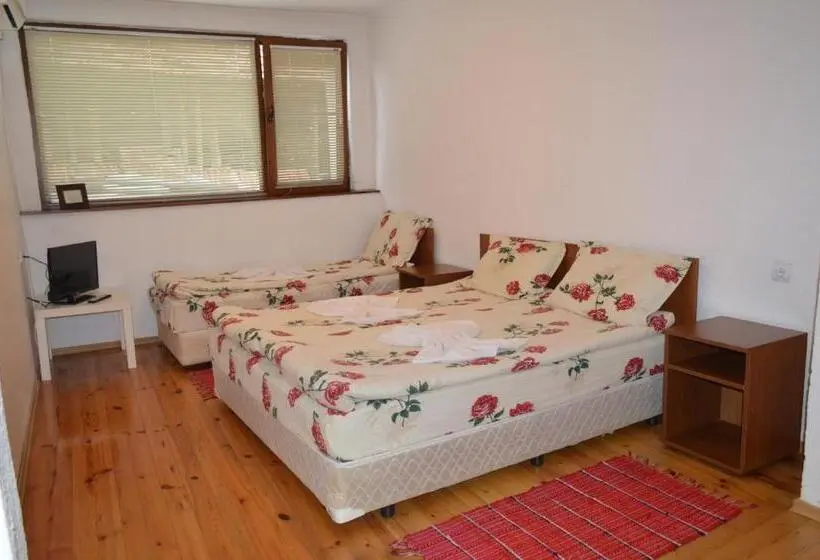 エコノミートリプルルーム, Baba Dora Guesthouse