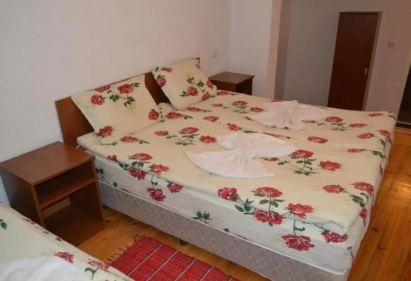 エコノミートリプルルーム, Baba Dora Guesthouse