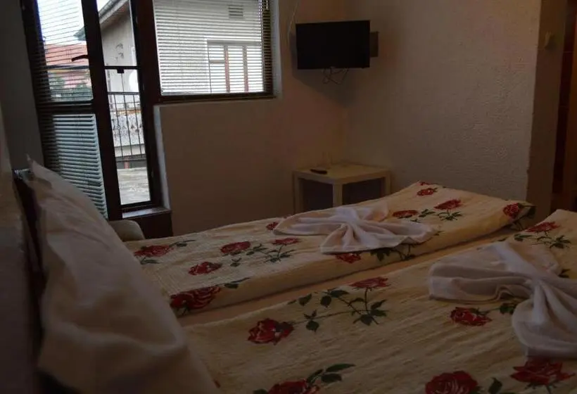 スタンダードルーム, Baba Dora Guesthouse