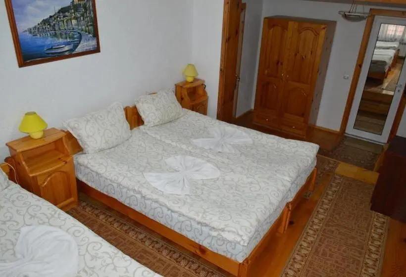 エコノミートリプルルーム, Baba Dora Guesthouse