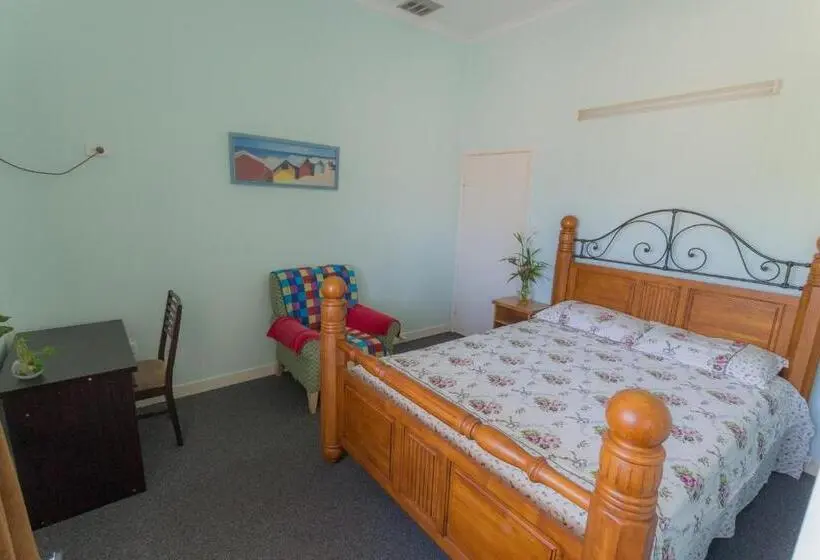 Perhesviitti, Cairns Sunshine Lodge