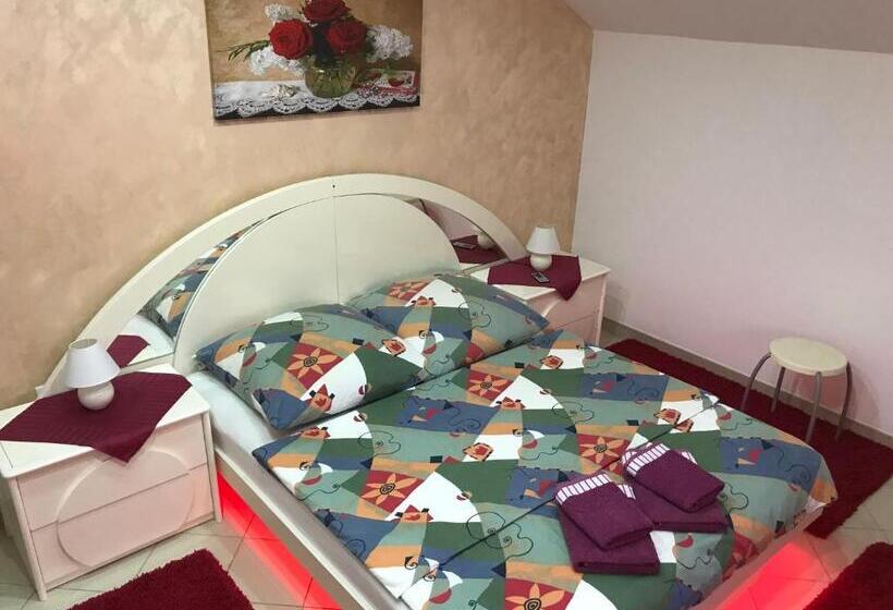 标准间, Guesthouse Rebel