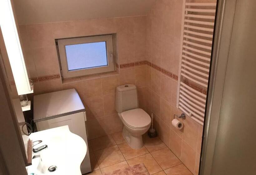 标准间, Guesthouse Rebel