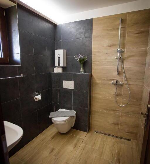 四人标准间, Penzion Ve Vinohradě