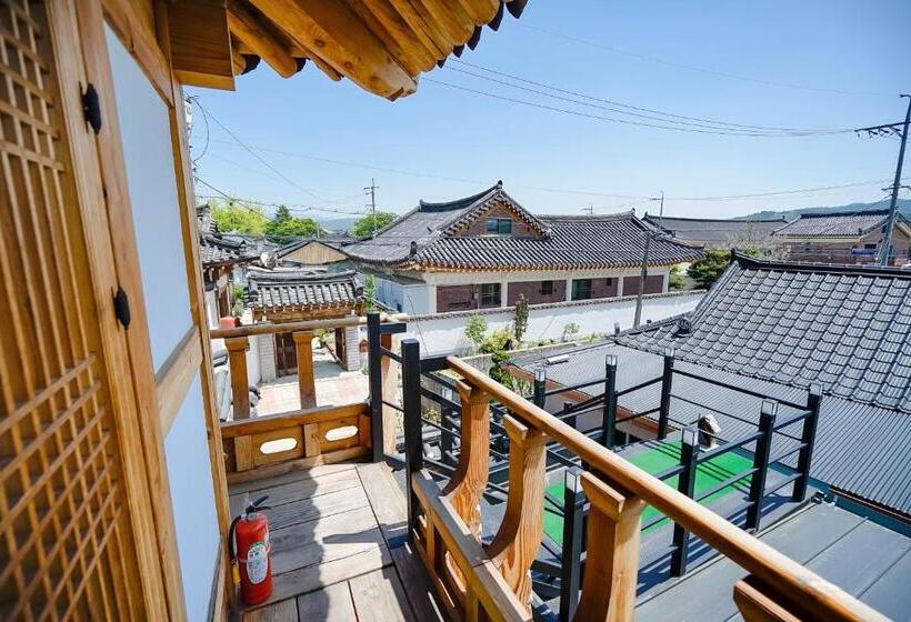 Номер Deluxe, Siwoowadang