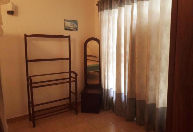 デラックスルーム, Sun And Surf Rest