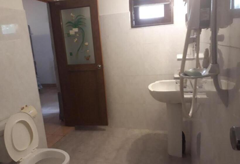 デラックスルーム, Sun And Surf Rest