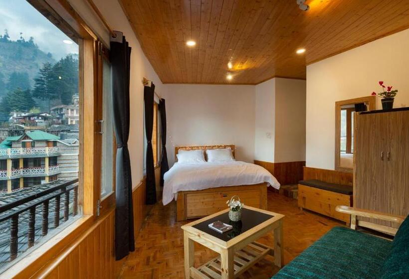 اتاق لوکس, Robinhood Travel Hostel