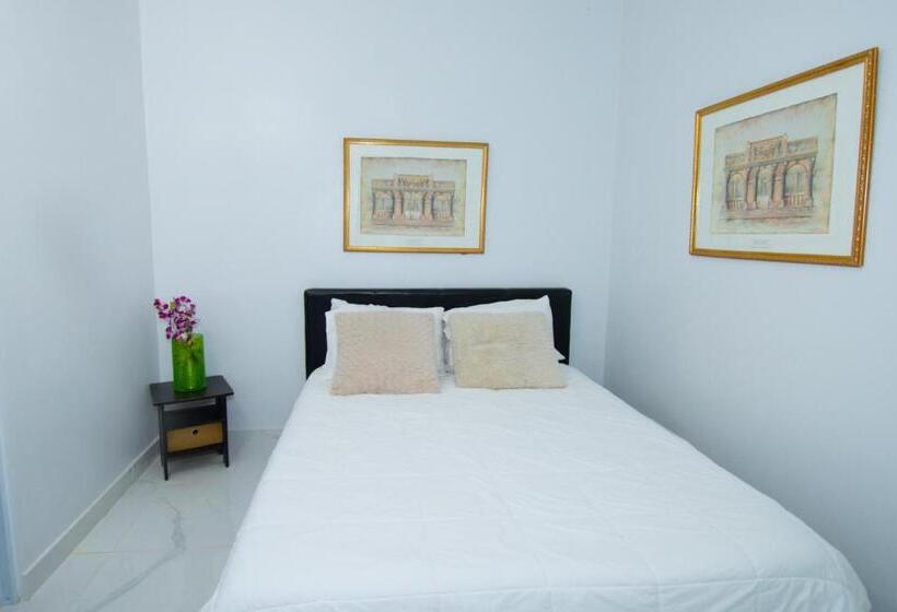 דירת שני חדרים, Rosil Place