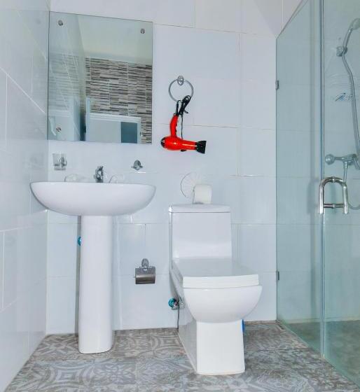 דירת חדר, Rosil Place