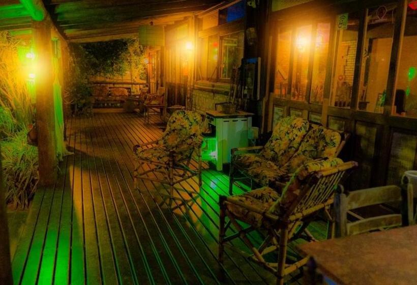 بانگلوی استاندارد, Bangalô House Praia Do Rosa Sc