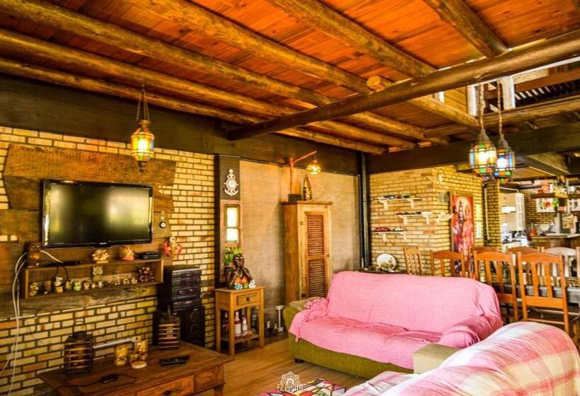 بانگلوی استاندارد, Bangalô House Praia Do Rosa Sc